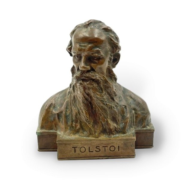 Бюст писатель Лев Толстой. Австрия, H. Muller, 1900-е гг. Бронза, патина.