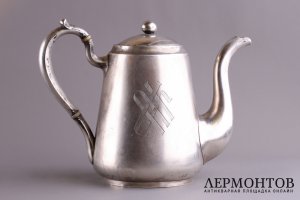 Чайник с изображением птичек на ветке. Серебро 84. Россия, Москва, 1899-1908 гг.