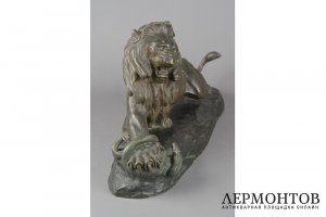 Скульптура Лев, когтящий змею. Франция, авт. мод. C Masson, конец 19 века. Бронза. 