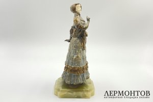 Скульптура Девушка на прогулке. Франция, Париж, 1910-1920-е гг. Бронза, кость.