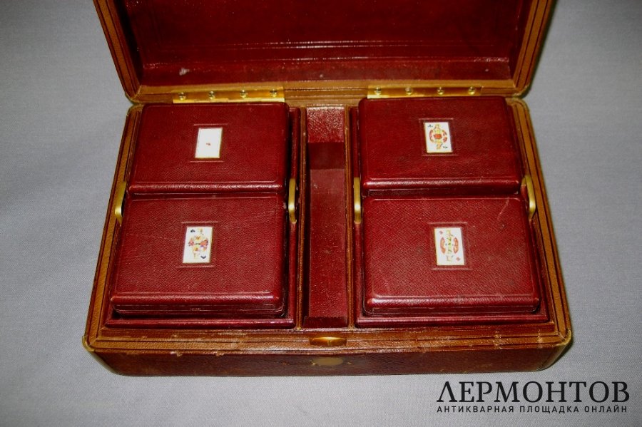 Подарочный набор игральных карт. Дерево, кожа. Европа, XIX век.