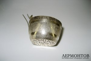 Ситечко Ведро. Серебро 950 пробы, золочение. Франция, XIX век.