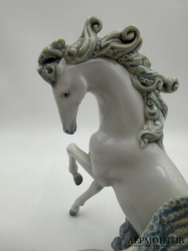 Статуэтка «Тритон I». Фарфор, Lladro, скульптор Francisco Polope, Испания, 2004–2008 годы