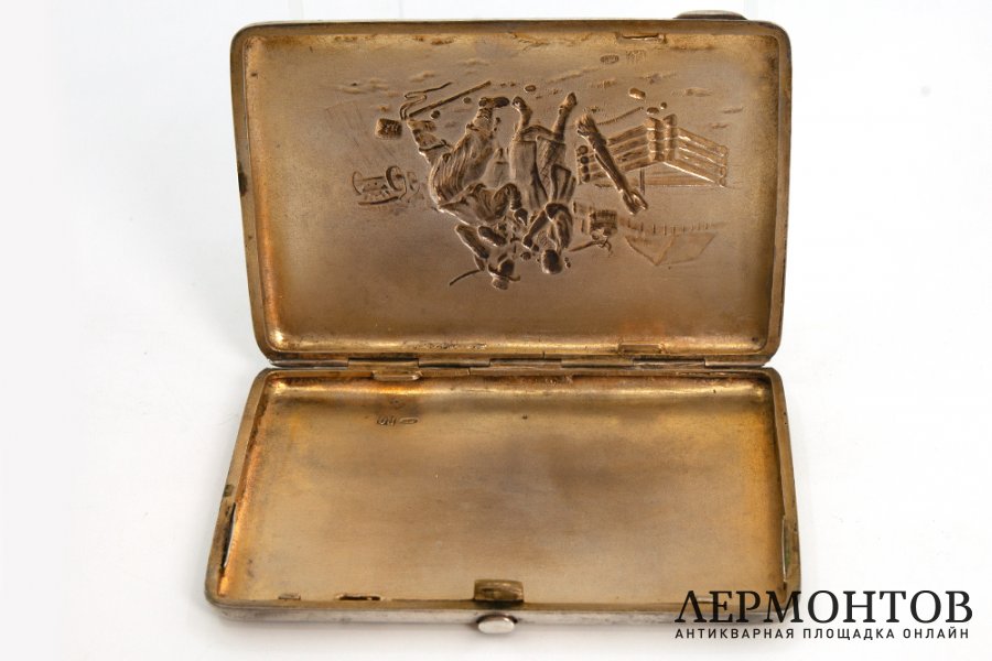 Портсигар Встреча у колодца. Российская Империя, 1908-1917 гг. Серебро 84 пробы.