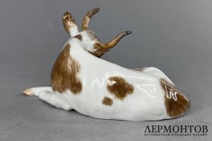 Статуэтка Лежащий бык. Фарфор, роспись. Германия, Мейсен, 1999 год.
