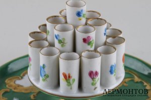 Сигаретница. Фарфор, роспись. Германия, конец XIX века.