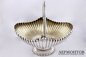 Ваза-сухарница в классическом стиле. Серебро 800. Германия, XIX век.