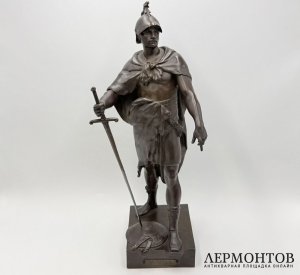 Скульптура Римский воин. Франция, кон. 19 в., автор Эмиль Луи Пико. Бронза, патина.