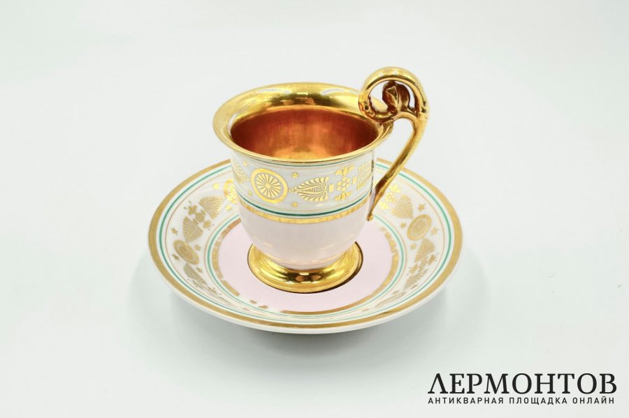 Чайная пара из Михайловского сервиза. Россия, Императорский завод, 1819-1850-е гг.