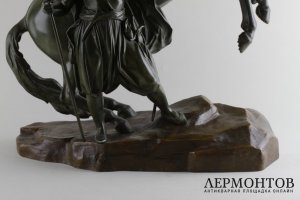 Скульптура Восточный воин.  Франция,  автор модели Jean Gout, кон. 19 в.  Бронза.