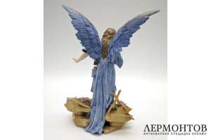 Статуэтка Ангел-хранитель. Бисквит, роспись. Европа, 1900-1930-е гг.