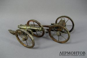 Модель пушки  XIX века. Бронза, дерево. Франция, XIX век.