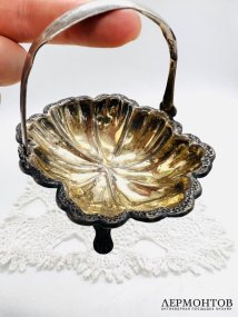 Бонбоньерка в стиле ампир. Серебро 84 пробы, Россия, 1859 год