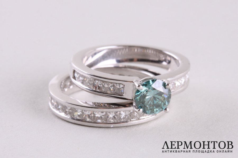 Помолвочный комплект из двух колец. Белое золото, бриллианты 3,235 ct. Бренд Melekkis
