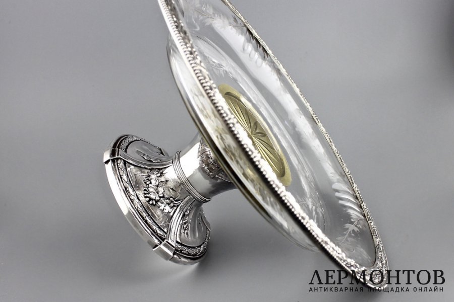 Ваза на ножке в стиле ампир. Серебро 950 пробы, стекло. Франция, XIX в.