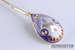 Ложка. Иван Хлебников. Выемчатая эмаль. Серебро 84 пробы. Россия, Москва, 1887 год.