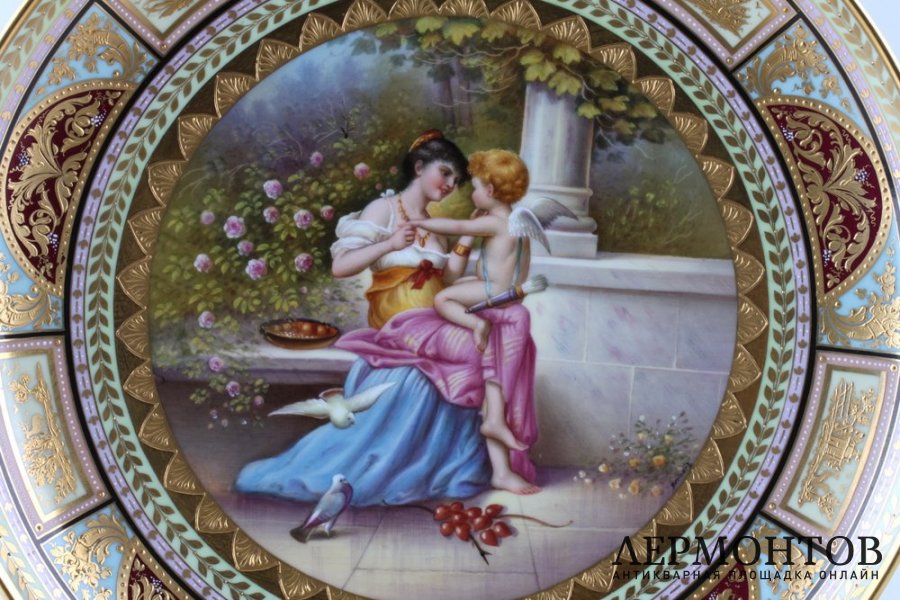 Тарелка Девушка и амур. Фарфор.  Фабрика Royal Vienna, доп. клеймо Meissen, к. XIX в 