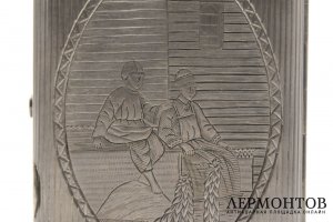 Портсигар с крестьянским сюжетом. Серебро 84 пробы. Россия, Милюков, 1880е гг.