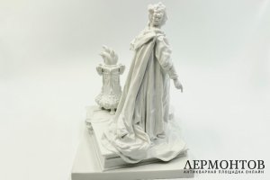 Статуэтка Императрица Екатерина II. Зап. Европа, А. Марсеру, рубеж 19-20 вв. Фарфор. 
