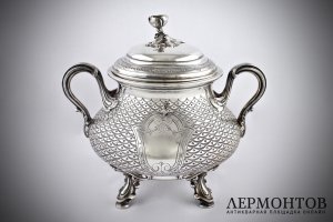 Сахарница в технике гильоше. Debain et Flamant. Серебро 950 пробы. Франция, н. XX в.