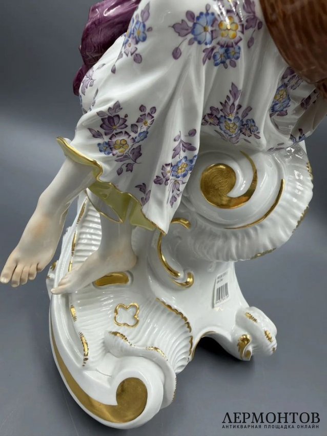 Скульптура «Муза Эрато». Фарфор, Meissen, И. И. Кендлер, Германия, 2013 год