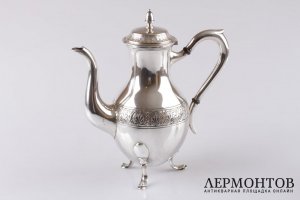 Кофейник в классическом стиле. Серебро 800 пробы. Европа