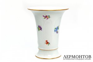 Ваза с живописным изображением цветов. Германия, мануфактура Meissen, 1924-1934 гг