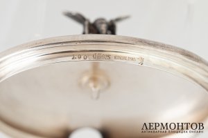 Медовница. Германия, фирма Gebruder Kuhn, 2 половина 20 в. Серебро 925 пробы, литье.