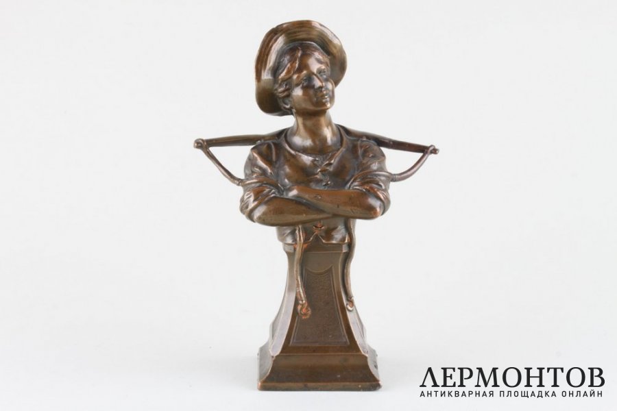 Бюст юноши с коромыслом. Бронза. Западная Европа, конец XIX-начало ХХ века.