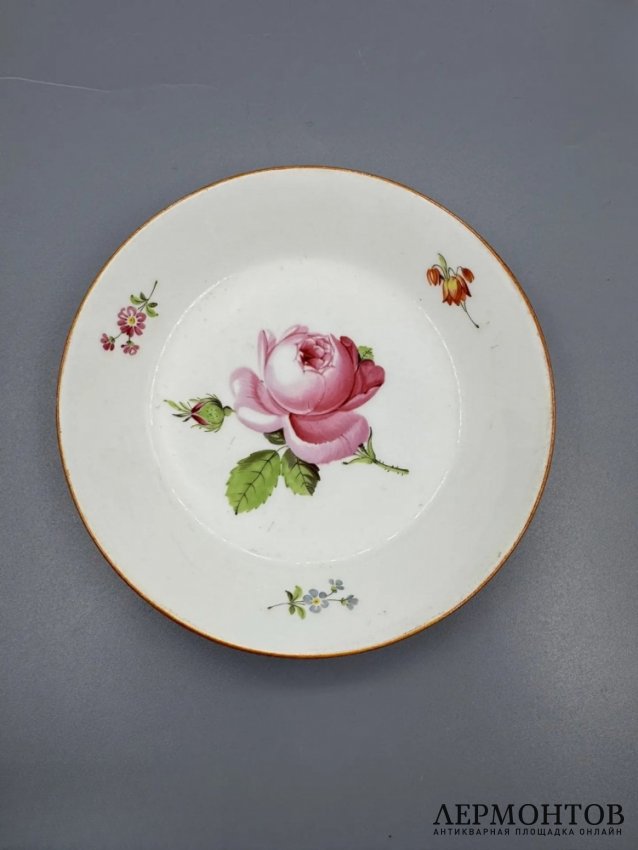 Кофейная пара с розовым цветком. Фарфор, роспись, Meissen (период Марколини), Германия, 1774–1814 годы