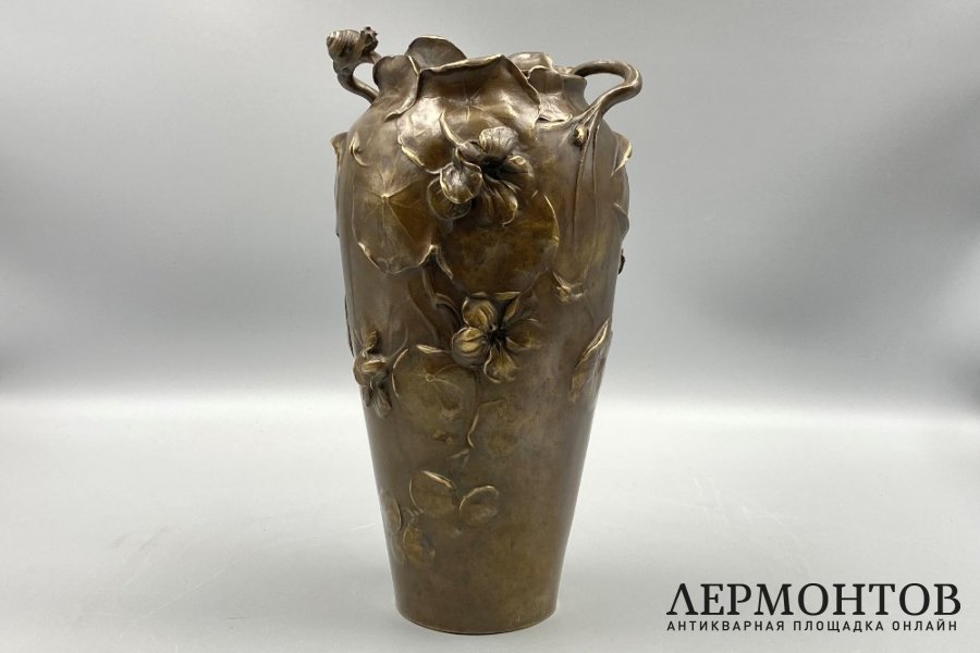 Ваза в стиле Модерн. Франция, 1900-е гг. Бронза.