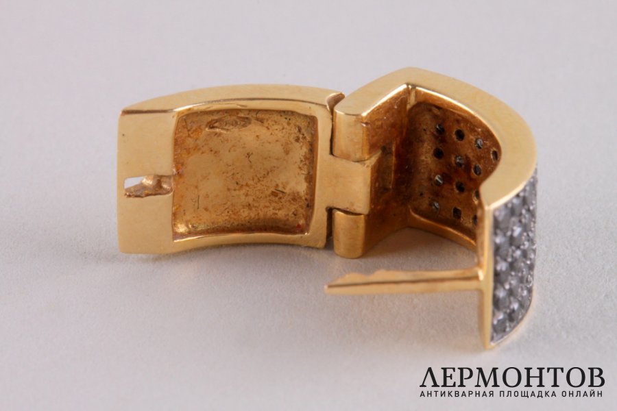 Набор из перстня и серег с черными бриллиантами ок. 4,14 ct. Золото. Бренд Melekkis
