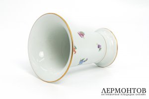 Ваза с живописным изображением цветов. Германия, мануфактура Meissen, 1924-1934 гг