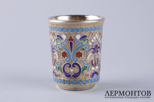 Стопка с полихромной эмалью по скани. Серебро 84 пробы. Москва, Россия, 1899-1908 гг.