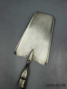 Лопатка для торта. Серебро 84 пробы, фабрика А. Любавина, Россия, 1908–1917 годы