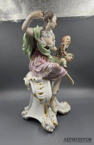 Скульптура «Муза Терпсихора». Фарфор, Meissen, И. И. Кендлер, Германия, 2010 год