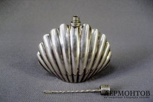 Флакон для духов Nina Ricci. Серебро 925 пробы. Англия, ХХ век.