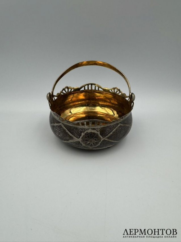 Сахарница и щипцы для сахара. Серебро 875 пробы, золочение, СССР, 2-я половина 20 века