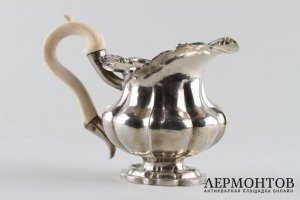 Молочник. Серебро 84 пробы, кость. Российская империя, Москва, 1843-45.
