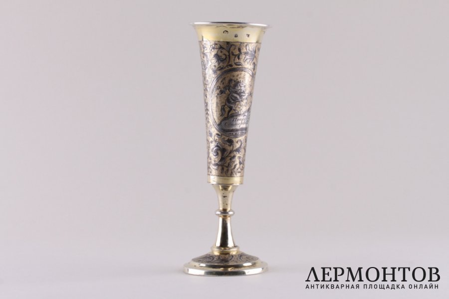 Бокал. Александровская колонна. Памятник Петру I. Серебро 84, чернь. Россия, 1840 г.