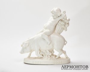 Статуэтка «Путти на свинье». Полуфарфор, Ernst Wahliss, Австрия, конец XIX – начало X