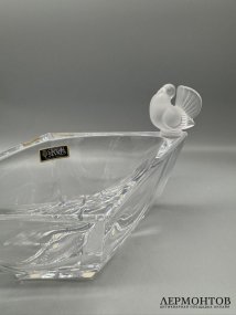 Ромбическая ваза для фруктов с птичками. Хрусталь, Cristal de Sèvres, Франция, 20 век