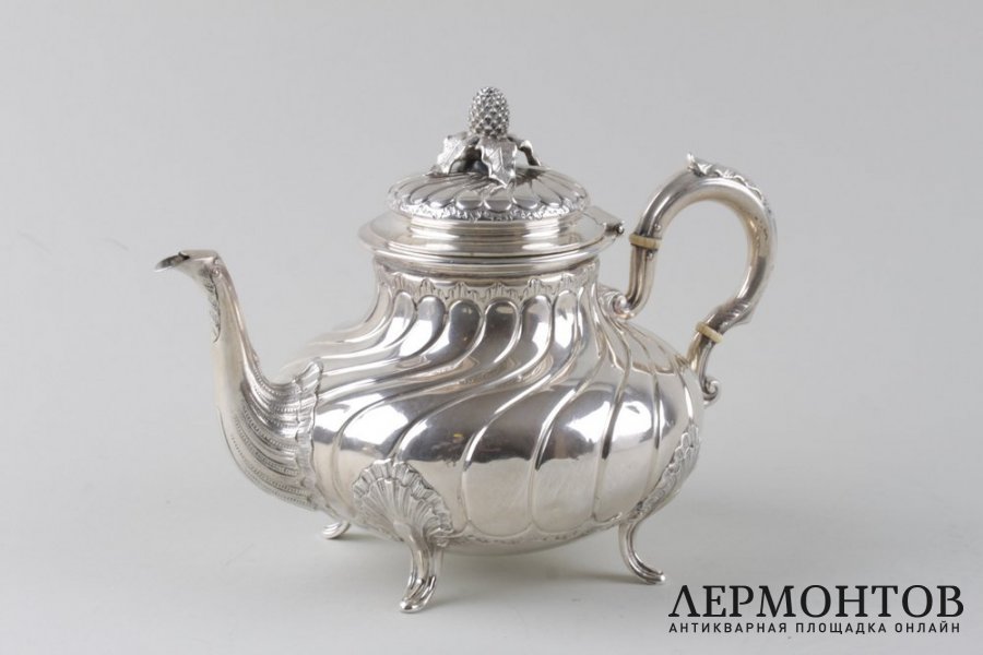 Чайник в стиле рококо. Martin. Серебро 950 пробы. Франция