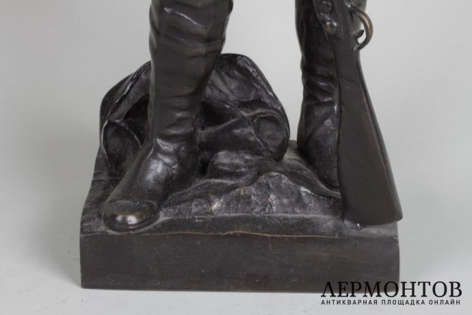 Скульптура Гренадер. Франция, Париж, по модели Dumage, 1888 г. Бронза. Экспертиза.