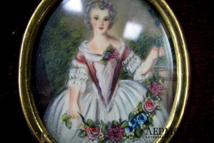 Миниатюра Портрет девушки. Фарфор. Франция, конец XVIII века.