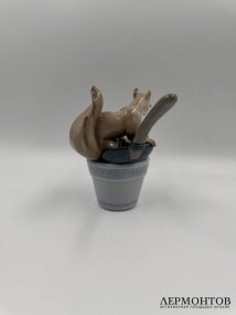 Статуэтка «Белочка с улиткой и цветами». Фарфор, роспись, Lladro, Испания