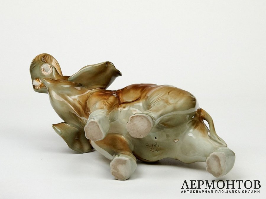 Статуэтка «Слон». Фарфор, Royal Dux, Чехословакия, 1950-е годы