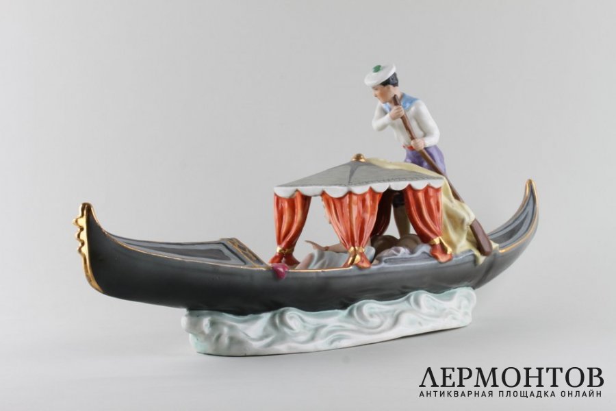 Композиция Сцена из жизни Венеции. Фарфор. Royal Dux, Чехословакия, 1920-30 гг.
