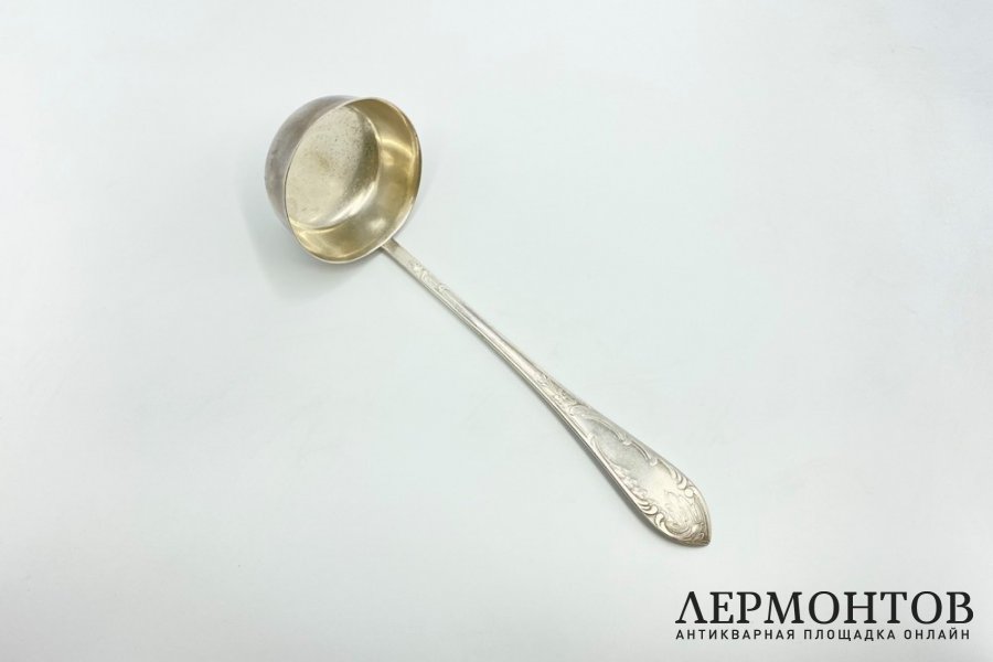 Половник с растительным декором. СССР, Платиноприбор, 1930-е гг. Серебро 875 пробы.