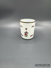 Стакан с цветочным декором. Молочное стекло, роспись, Франция, 19 век